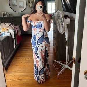 Maxi dress with slit